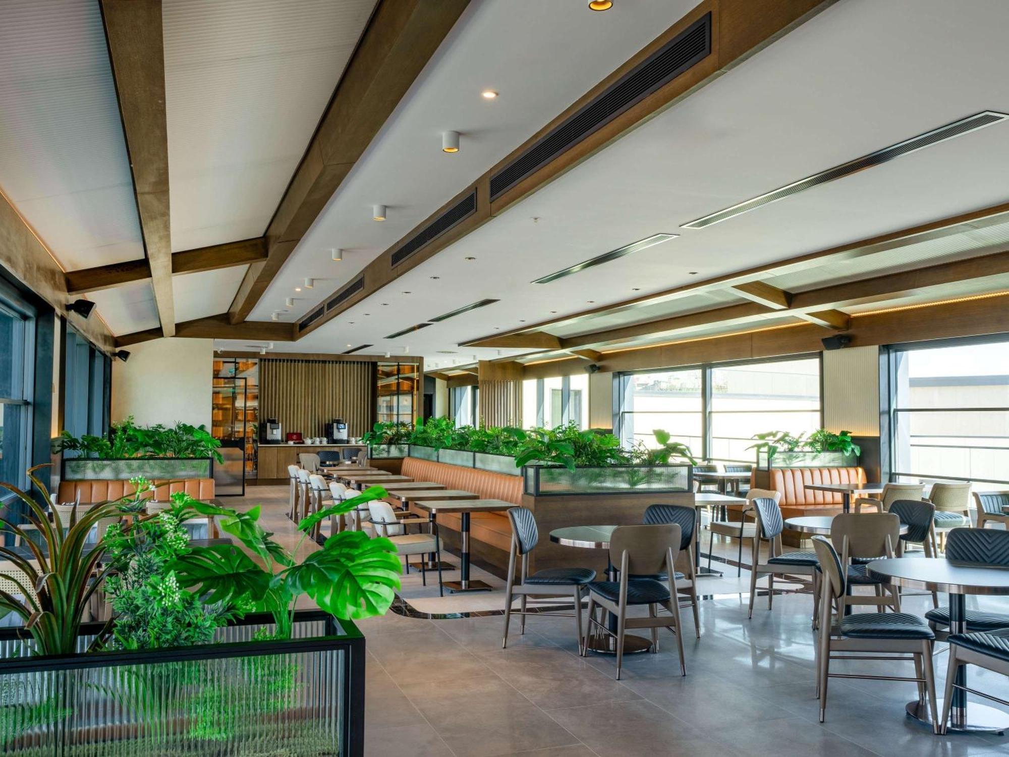 Novotel Tbilisi Center מראה חיצוני תמונה
